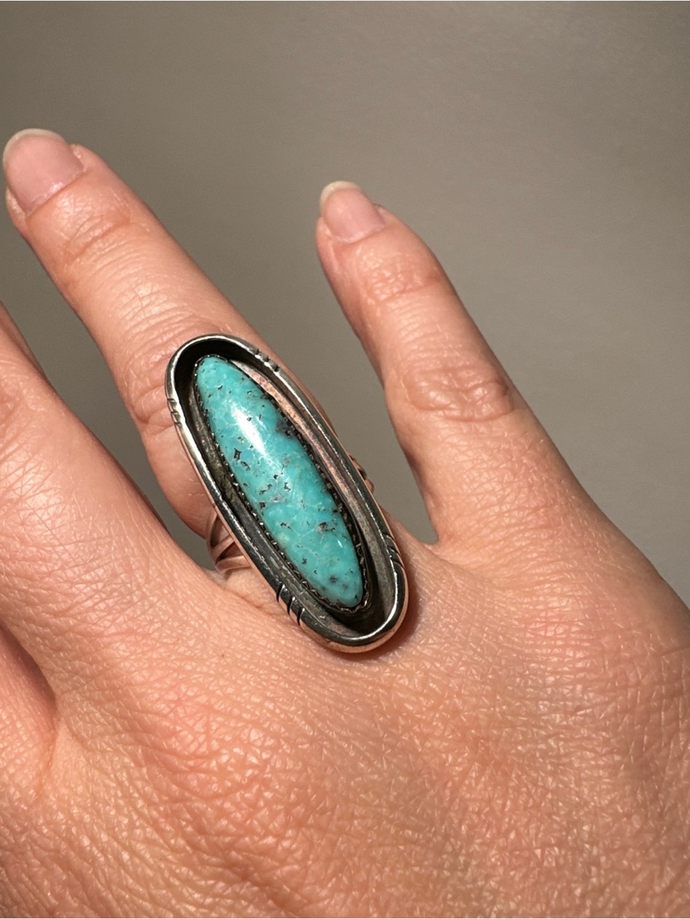 Amazing Navajo Elongated GORGEOUS Sterling Silver Turquoise Ring Size 7 - Picture 2 of 9